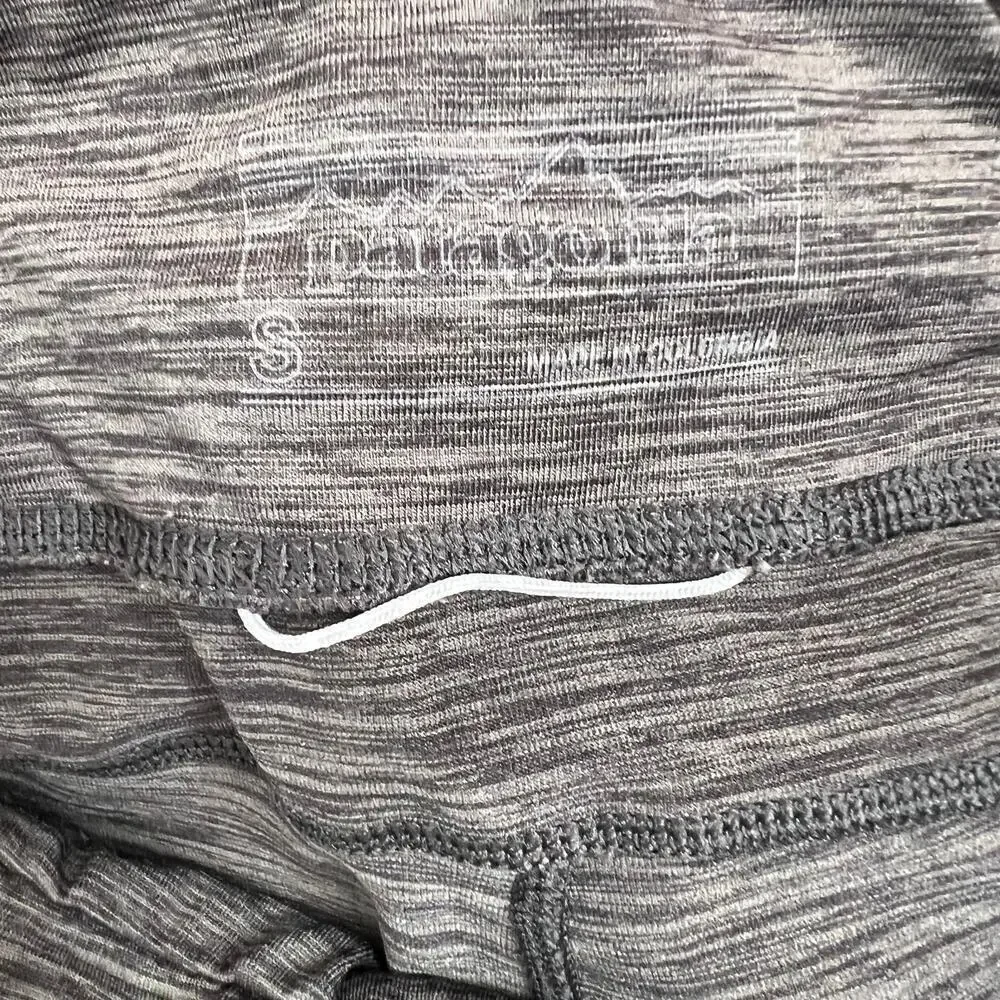 PATAGONIA Diversifly Capri Leggings in Heather Gray Size Small